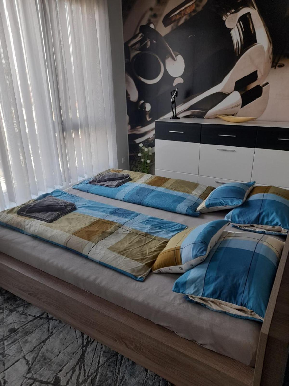 Noir Gold Penthause - Szeged Apartment Exterior photo